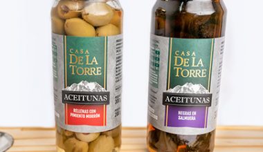 Aceitunas rellenas con morron envasadas